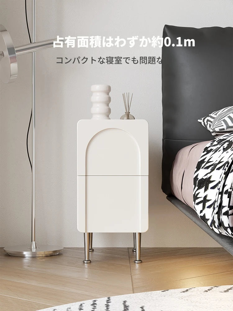 モダンシンプルナイトテーブル - 多層板とステンレス製、洗練されたデザインでお部屋をスタイリッシュに演出! hsms-4908