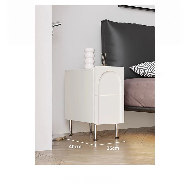 モダンシンプルナイトテーブル - 多層板とステンレス製、洗練されたデザインでお部屋をスタイリッシュに演出! hsms-4908