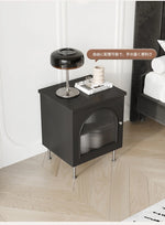 シンプルモダンナイトテーブル | 耐久性のある多層板・ステンレス・ガラス製 | リビングや寝室に最適な収納オプション hsms-4910