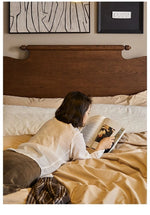 レッドオーク無垢材の高級ベッド|スタイリッシュなデザインで快適な睡眠空間を実現! hsxz-2163