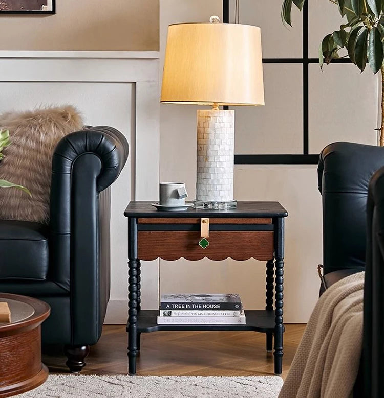 レッドオーク製ナイトテーブル|スタイリッシュなデザインと機能性|おしゃれなインテリアに最適 hsxz-2169