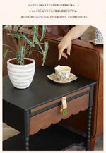 レッドオーク製ナイトテーブル|スタイリッシュなデザインと機能性|おしゃれなインテリアに最適 hsxz-2169