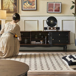 アッシュ材とガラスのシックなテレビ台 | モダンな収納とスタイリッシュなデザイン hsysg-4989