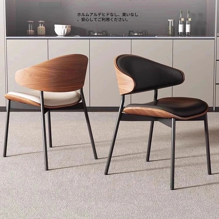 シンプルでスタイリッシュな合成皮革チェア - エアレザー PUレザー、アッシュ材脚付き hwzg-4566