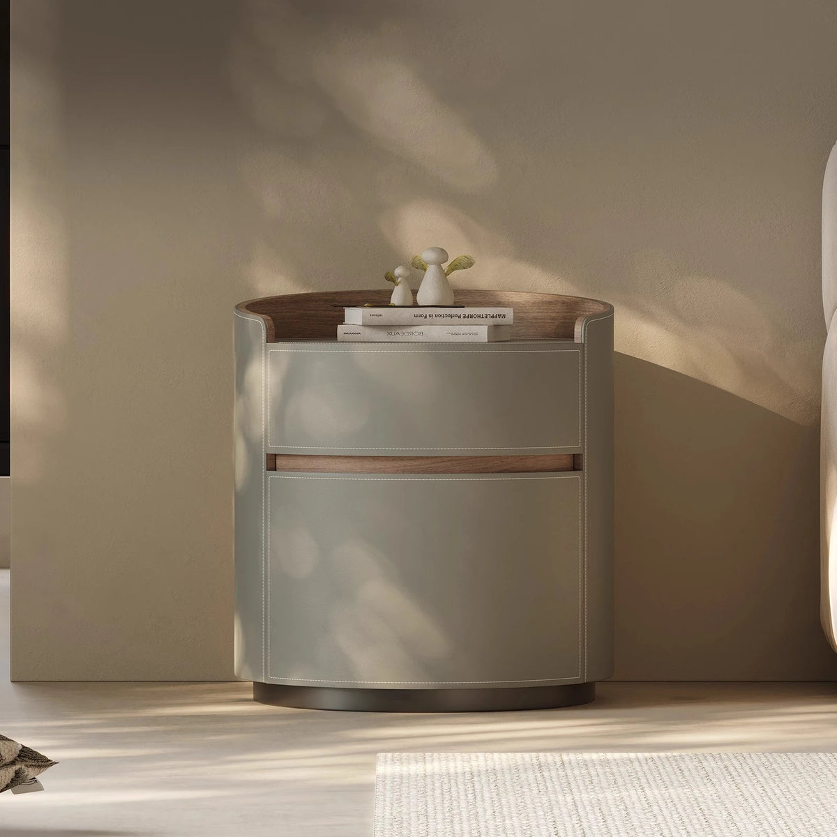 スタイリッシュな多層板ナイトテーブル - 合成皮革とパイン材デザイン、収納力抜群! hxy-5167