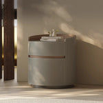 スタイリッシュな多層板ナイトテーブル - 合成皮革とパイン材デザイン、収納力抜群! hxy-5167