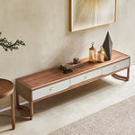 アッシュ材製のスタイリッシュテレビ台|洗練されたデザインと多層板の耐久性|リビングに最適な収納付き。 hyc-3117