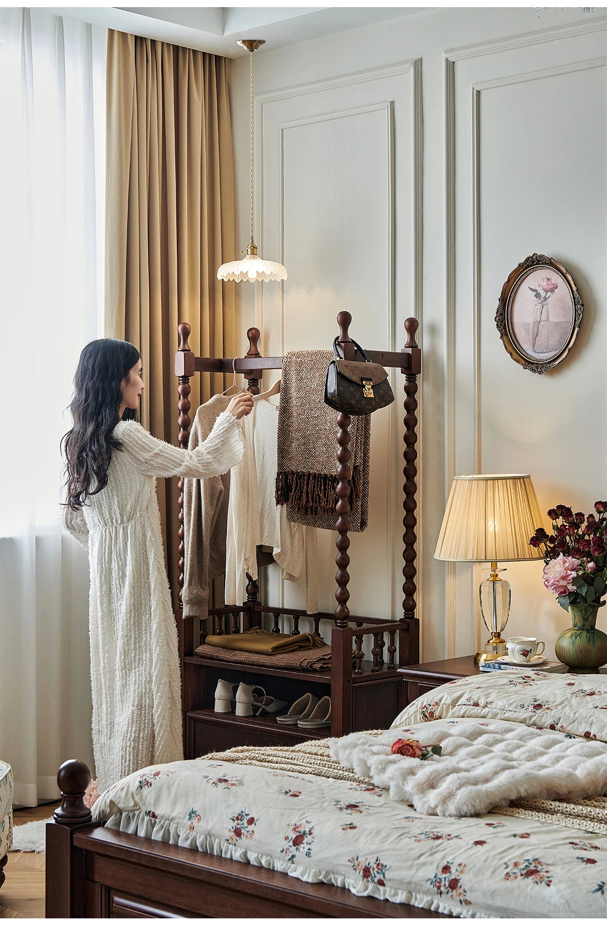 高級感のある無垢材コートハンガー - エレガントなホームアクセント hyjyj-4277