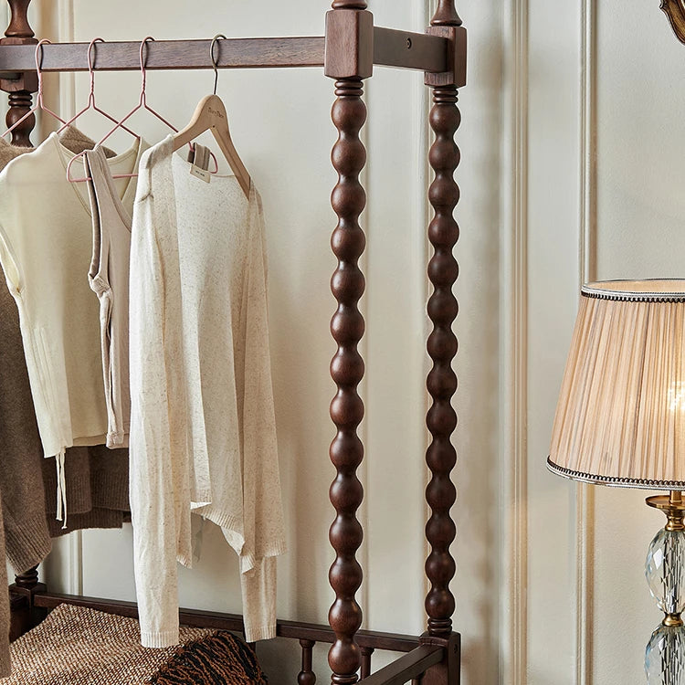 高級感のある無垢材コートハンガー - エレガントなホームアクセント hyjyj-4277