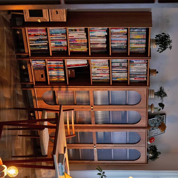 【高級チェリー材キャビネット】ガラス扉?多層板?銅製飾り|上質デザイン収納家具 hykmq-767