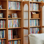 【高級チェリー材キャビネット】ガラス扉?多層板?銅製飾り|上質デザイン収納家具 hykmq-767