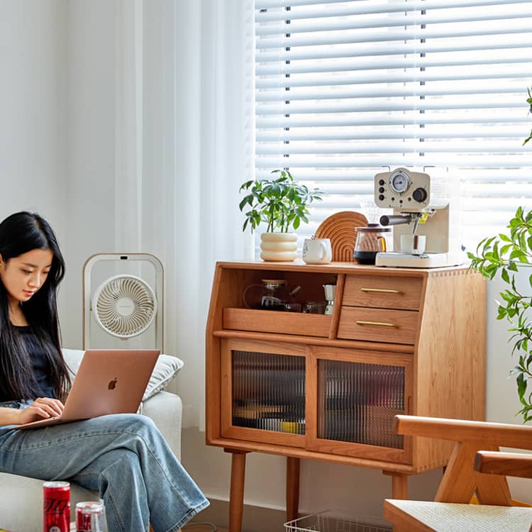 チェリー材多層板キャビネット|上質ガラス&銅仕上げ 収納家具 hykmq-795