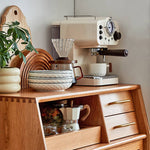 チェリー材多層板キャビネット|上質ガラス&銅仕上げ 収納家具 hykmq-795