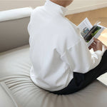 高級感溢れるパイン材合皮ダウンクッションソファー - インテリアを格上げする贅沢な寛ぎ空間 my-358