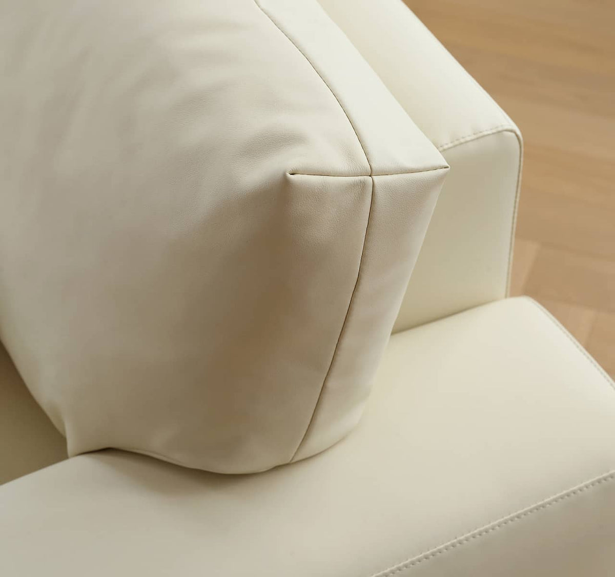 パイン材&レザー ダウン入りステンレス脚 ソファー - 快適なリラックス空間を演出 my-372