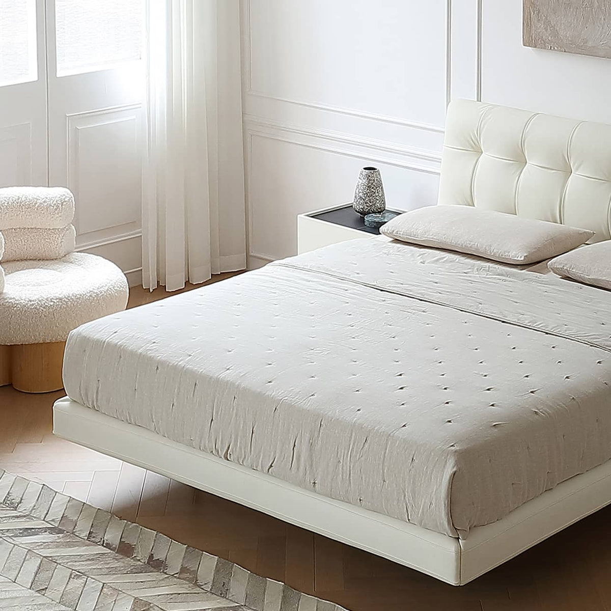 パイン材×レザー×スチール? 高級感あふれるデザインベッド my-376