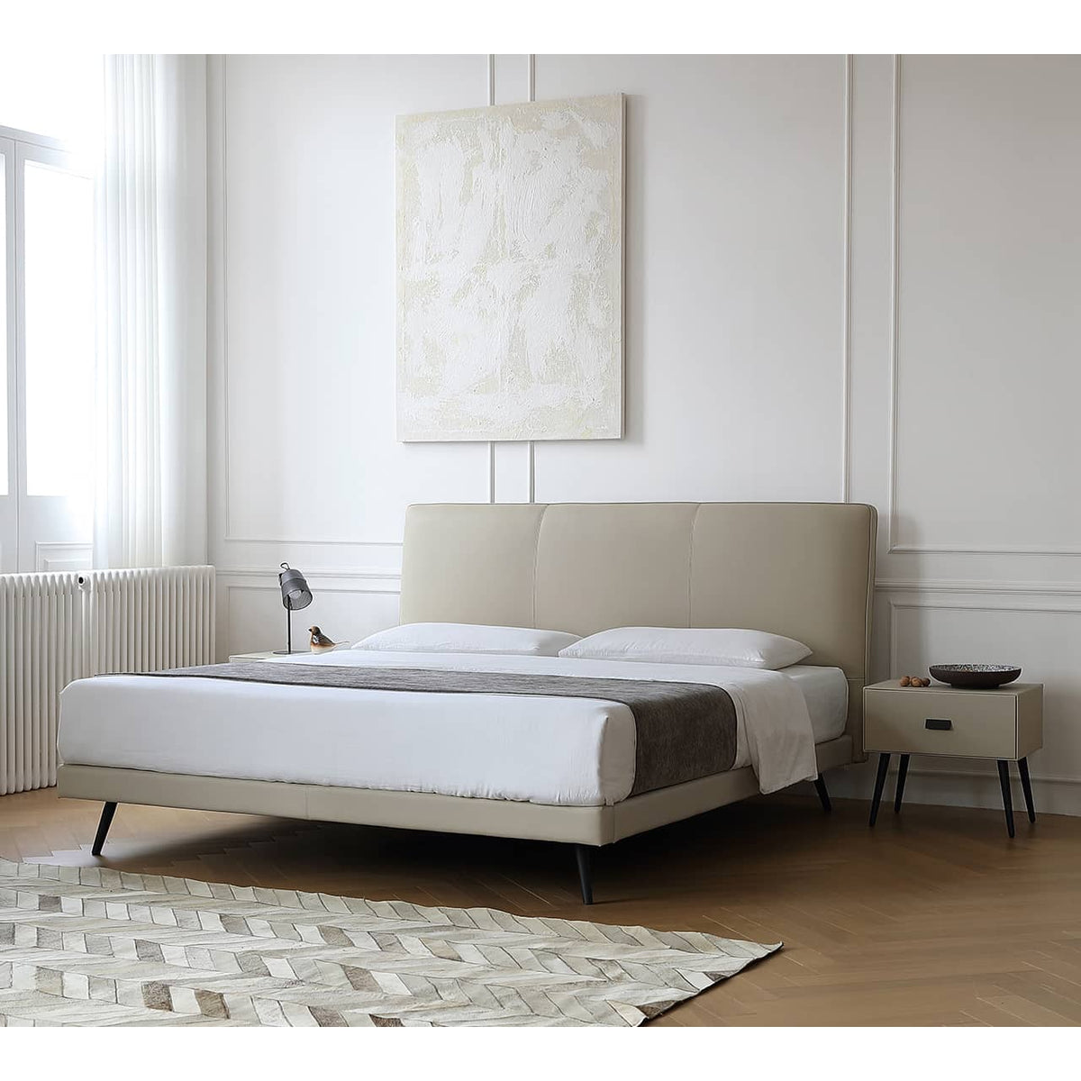 パイン材フレームとレザー仕上げの高級真綿ベッド my-379