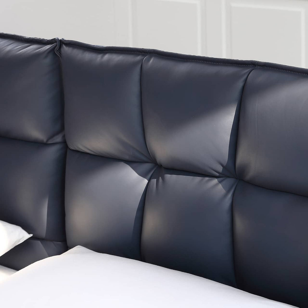 【期間限定セール】ラグジュアリーパイン材ベッド - レザー&真綿クッション付き スチールフレームデザイン my-381