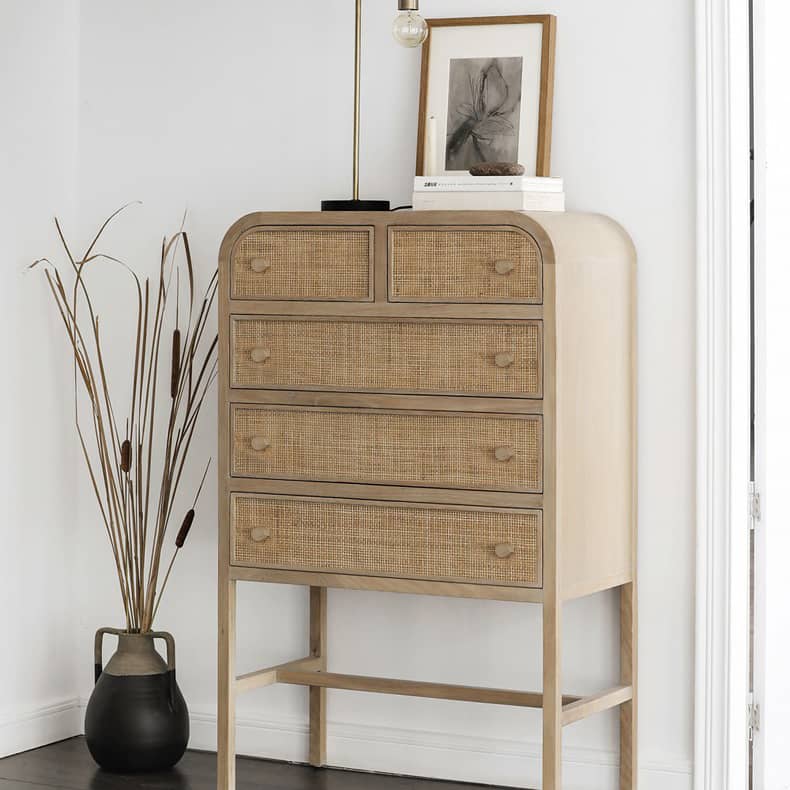 ナチュラル感漂うラタン&アッシュ材キャビネット - モダンな収納力アップ tzm-534