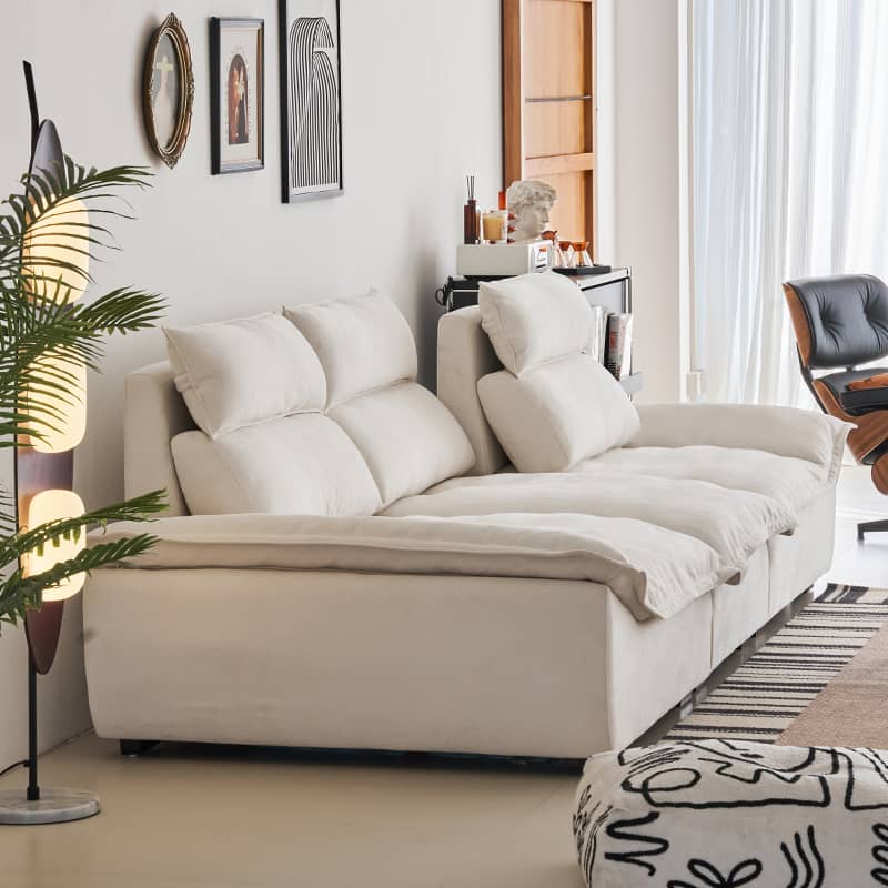 『高級感溢れるソファー - 合皮 フェイクレザー使用、ホワイトグースダウンとパインで極上の座り心地』 yw-217