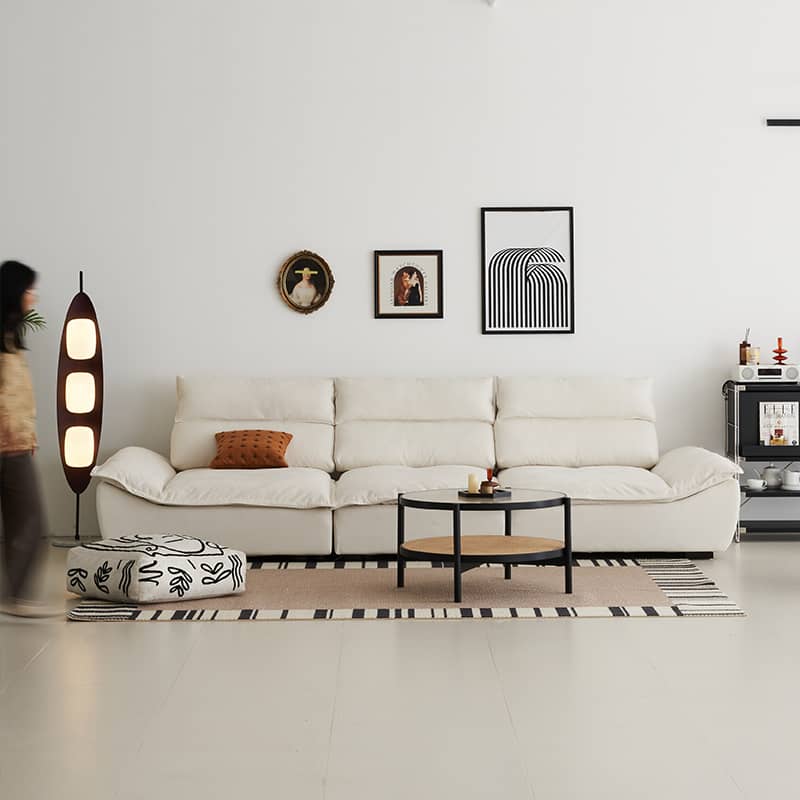 『高級感溢れるソファー - 合皮 フェイクレザー使用、ホワイトグースダウンとパインで極上の座り心地』 yw-217