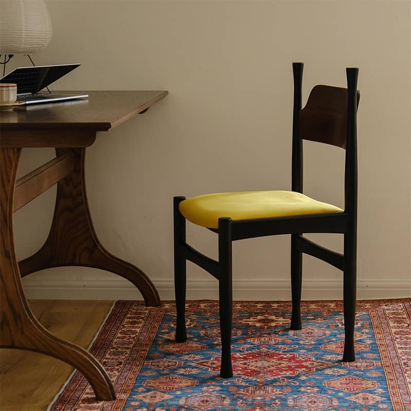 「快適なネル アッシュ材チェア:洗練されたデザインでお部屋を格上げ」 yw-228