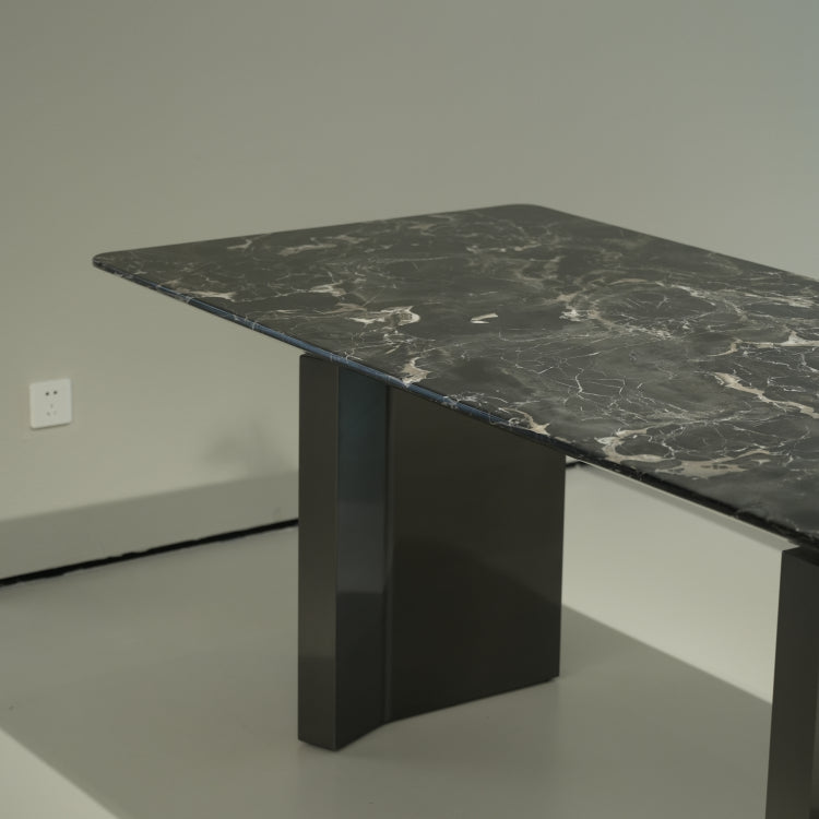 ラグジュアリー 天然大理石テーブル 黒×ゴールド調 ダイニングテーブル 高級モノトーンモダン デザイナーズダイニング180cm 160cm jrjj-6145
