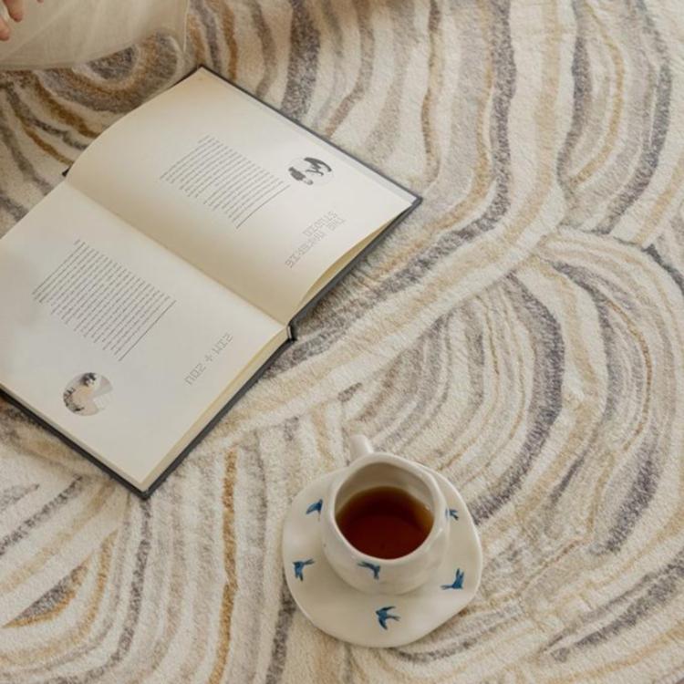 キュートクリーム風 フラワー型 変形ラグ ラグマット フェイクカシミヤ調 カーペット リビング 寝室 厚手 秋冬ラグ おしゃれ hh-05