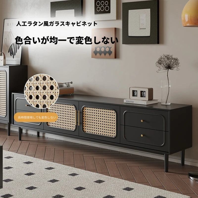 無垢材と強化ガラスのスタイリッシュテレビ台 - モダンなリビングルームに最適な収納家具 hmz-4951