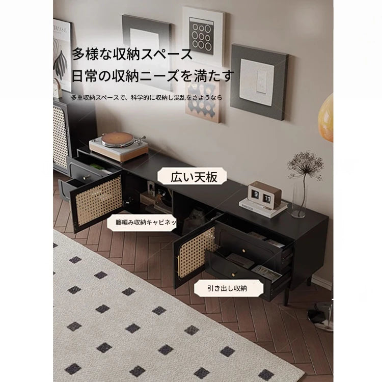 無垢材と強化ガラスのスタイリッシュテレビ台 - モダンなリビングルームに最適な収納家具 hmz-4951