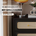 無垢材と強化ガラスのシンプルでスタイリッシュなナイトテーブル - 押し入れ付きデザイン hmz-4961