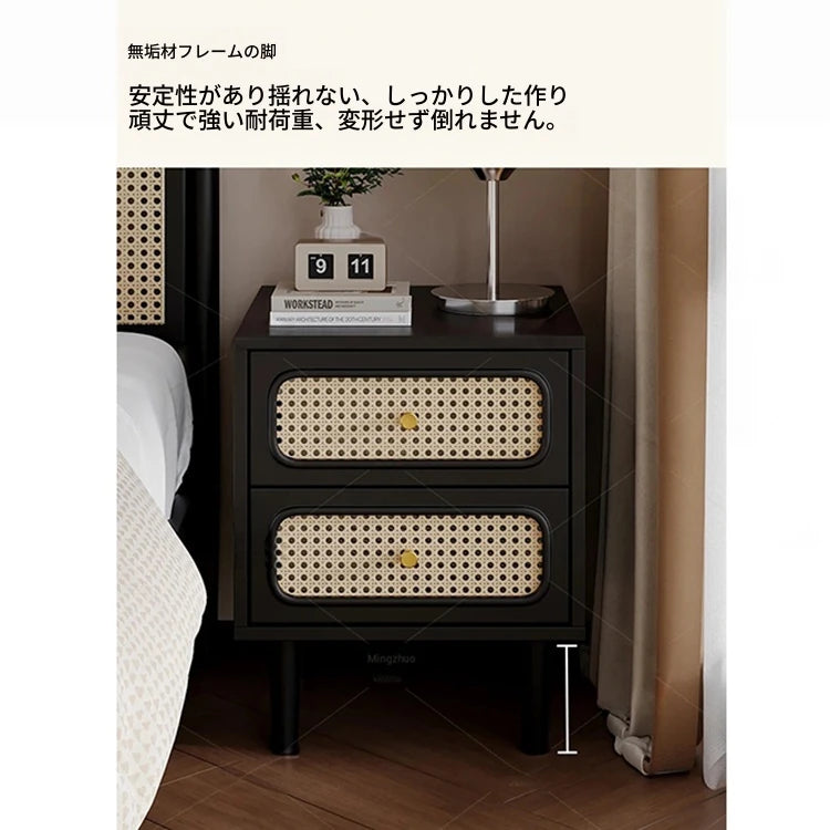 無垢材と強化ガラスのシンプルでスタイリッシュなナイトテーブル - 押し入れ付きデザイン hmz-4961